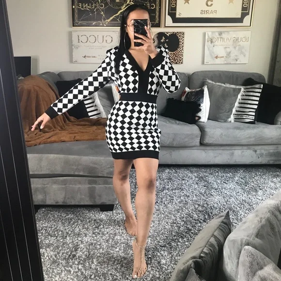 BALMAIN Two-Tone Intarsia-Knit Mini Dress - Picture 2 of 16